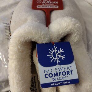 Dluxe by DearFoams Memory form ladies slippers size9-10 nwt